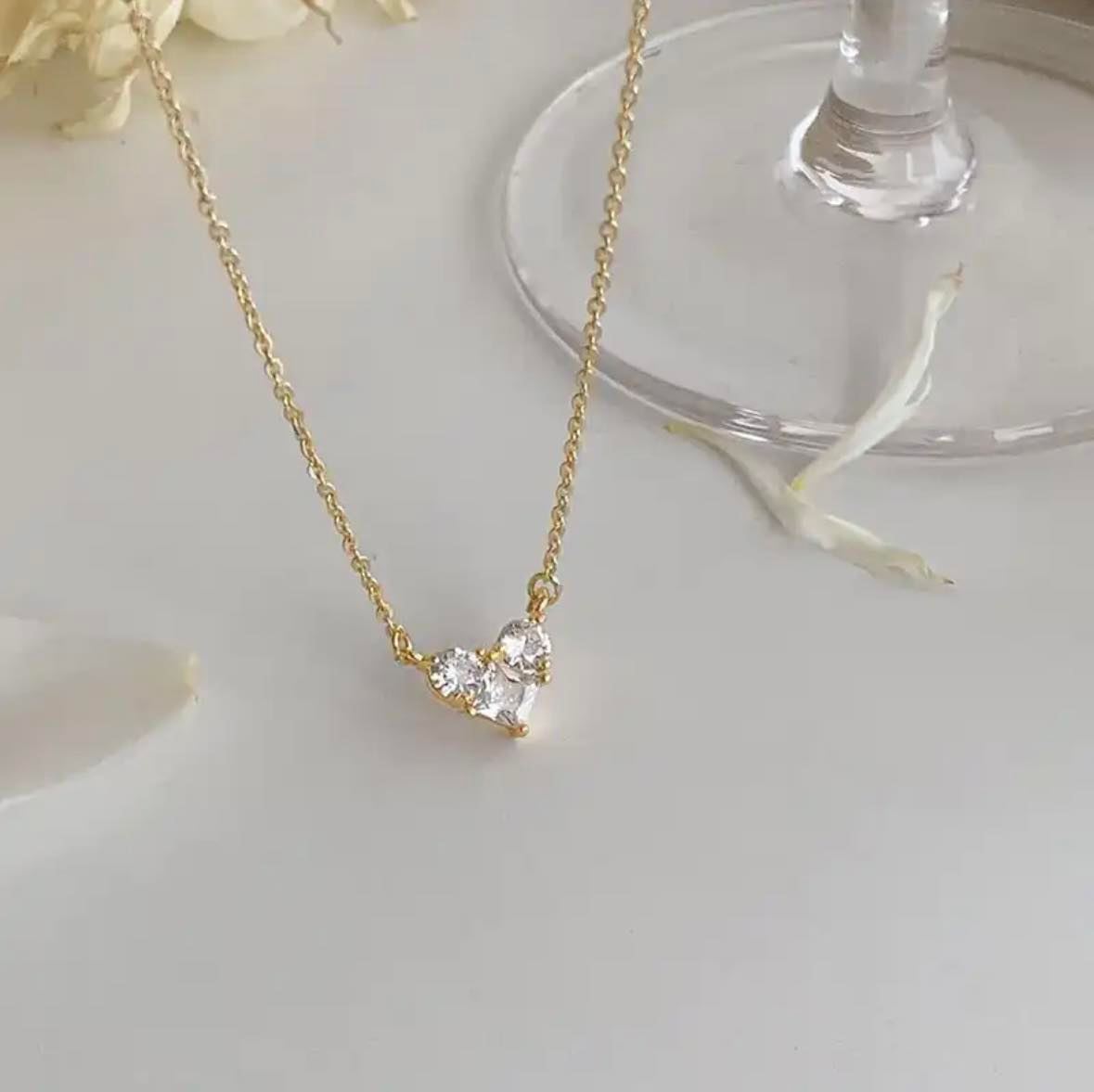 thalia-heart-necklace-gold